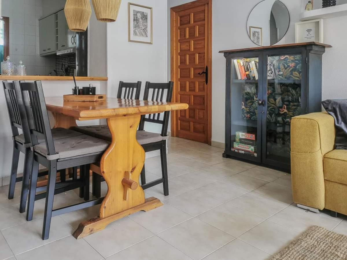 Casa Del Angel , Cosy 2 Bed Apartment,150M From Playa Los Locos Plus Beautiful Swimming Pool Torrevieja Exterior foto