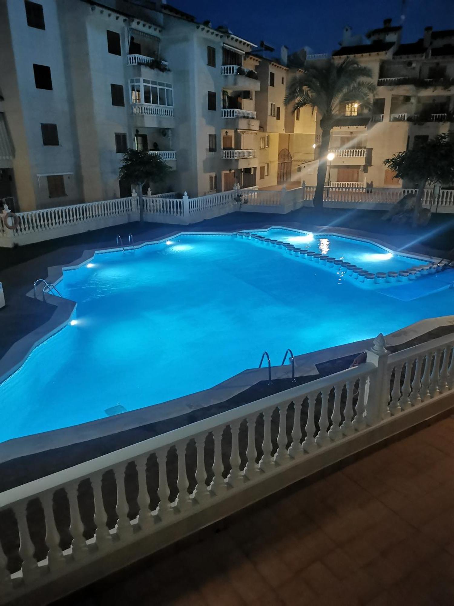 Casa Del Angel , Cosy 2 Bed Apartment,150M From Playa Los Locos Plus Beautiful Swimming Pool Torrevieja Exterior foto
